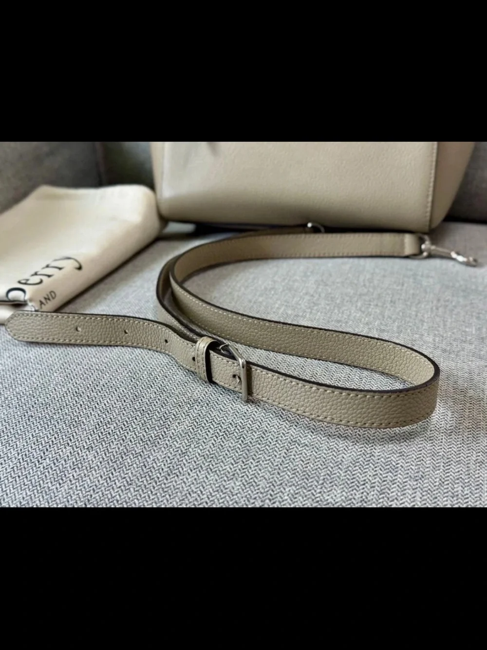 Mulberry Pebbled Leather Tote in Taupe